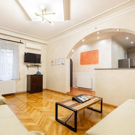 Mari&Emi Flat In Corvin Leilighet Budapest Eksteriør bilde