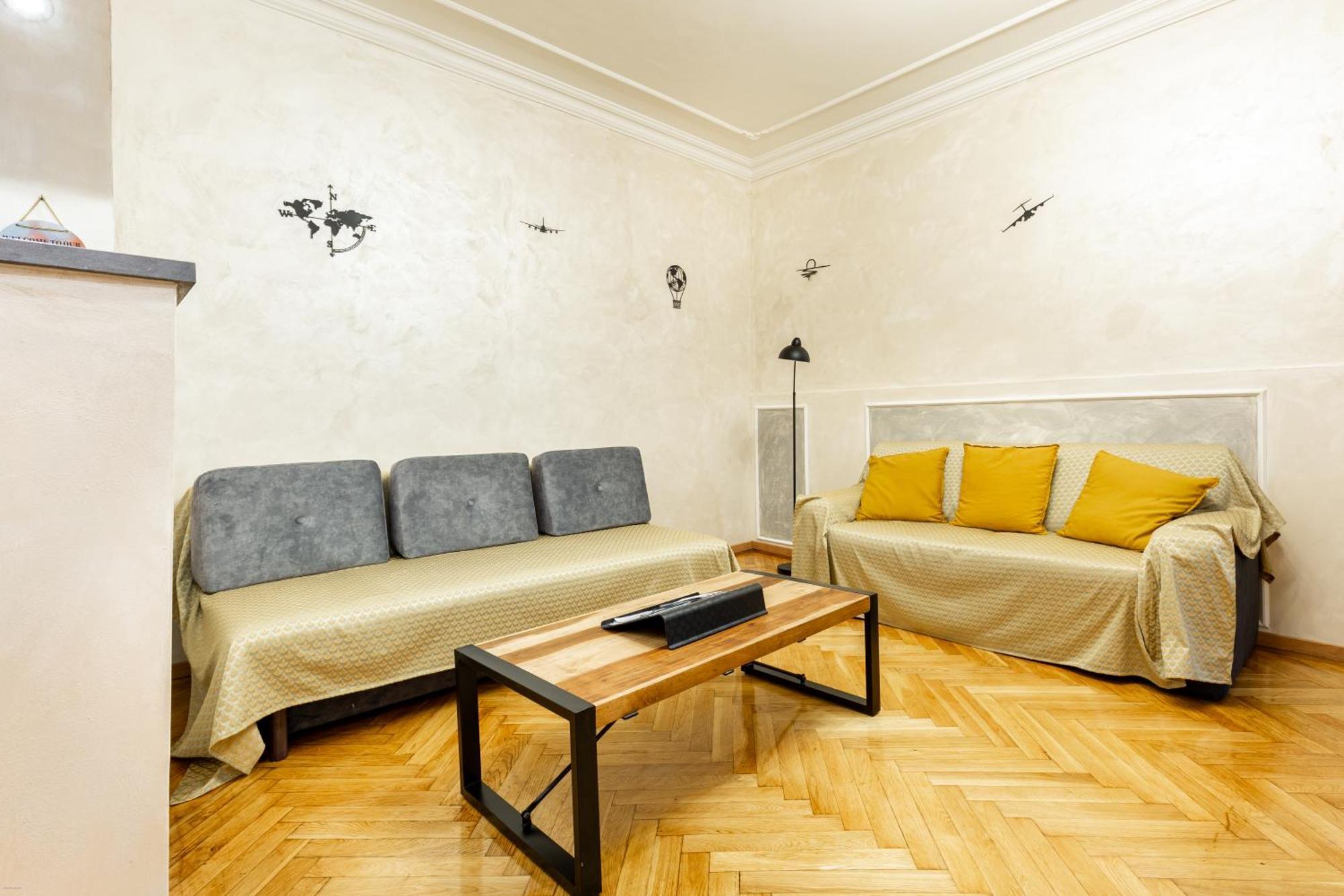 Mari&Emi Flat In Corvin Leilighet Budapest Eksteriør bilde
