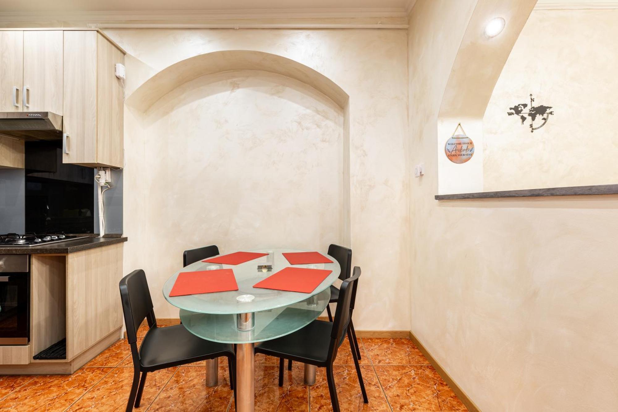 Mari&Emi Flat In Corvin Leilighet Budapest Eksteriør bilde